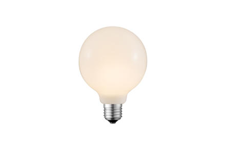 Globe LED-dekorpære E27 - Opalhvitt glass med E27-sokkel og varmhvitt lys. Ikke dimbar. 160lm.