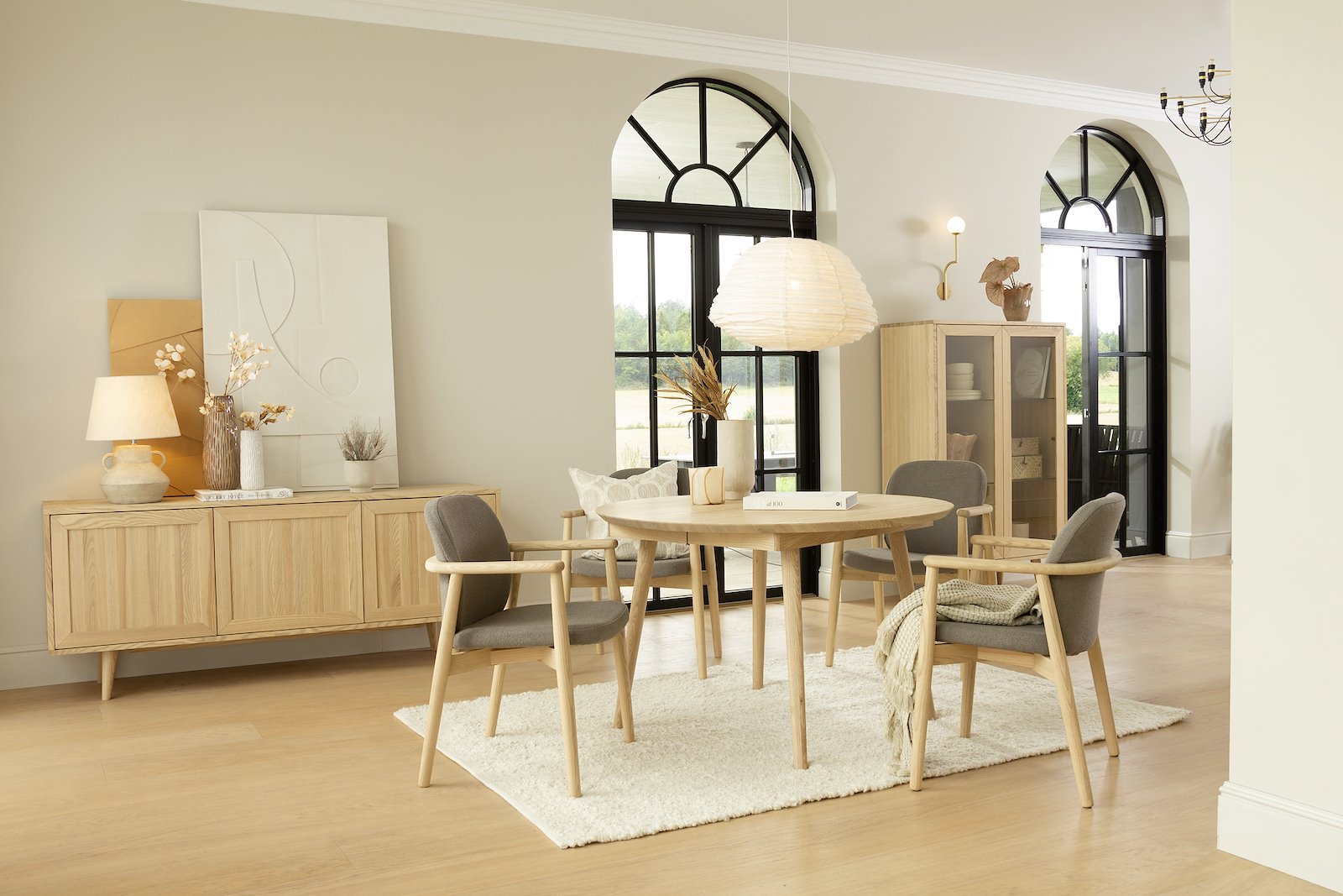 Woodcraft rundt spisebord Spisebord til hverdag og fest Skeidar