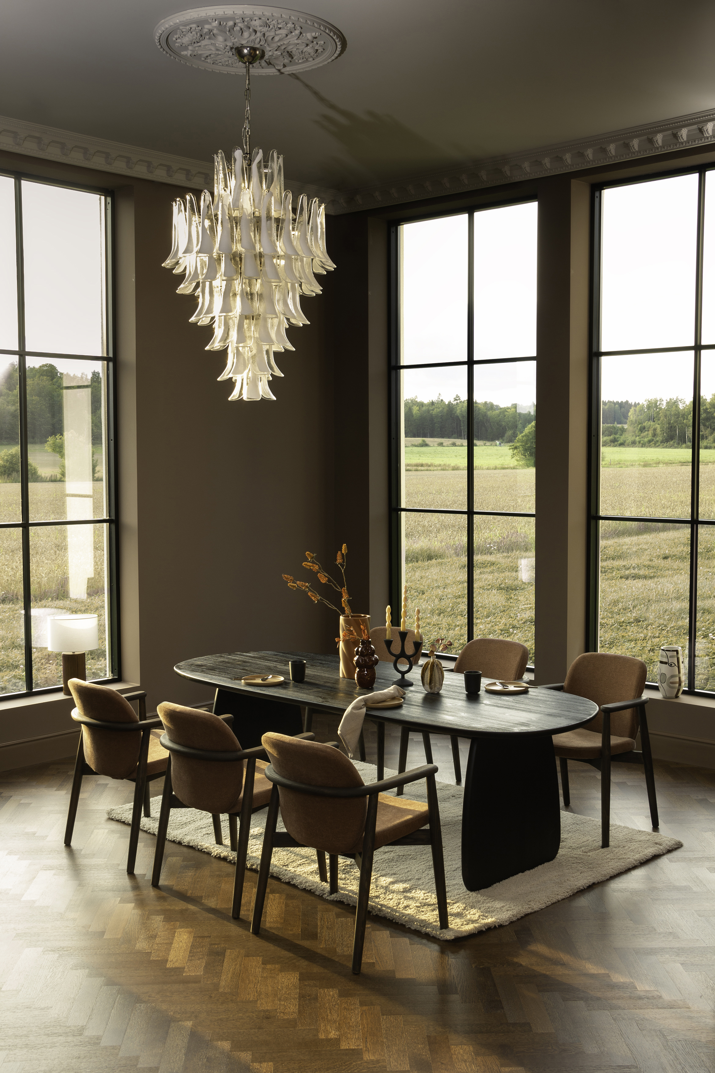 Sorte Møbler: En Elegant og Tidløs Trend for Ditt Hjem () Sorte Møbler: En Elegant og Tidløs Trend for Ditt Hjem