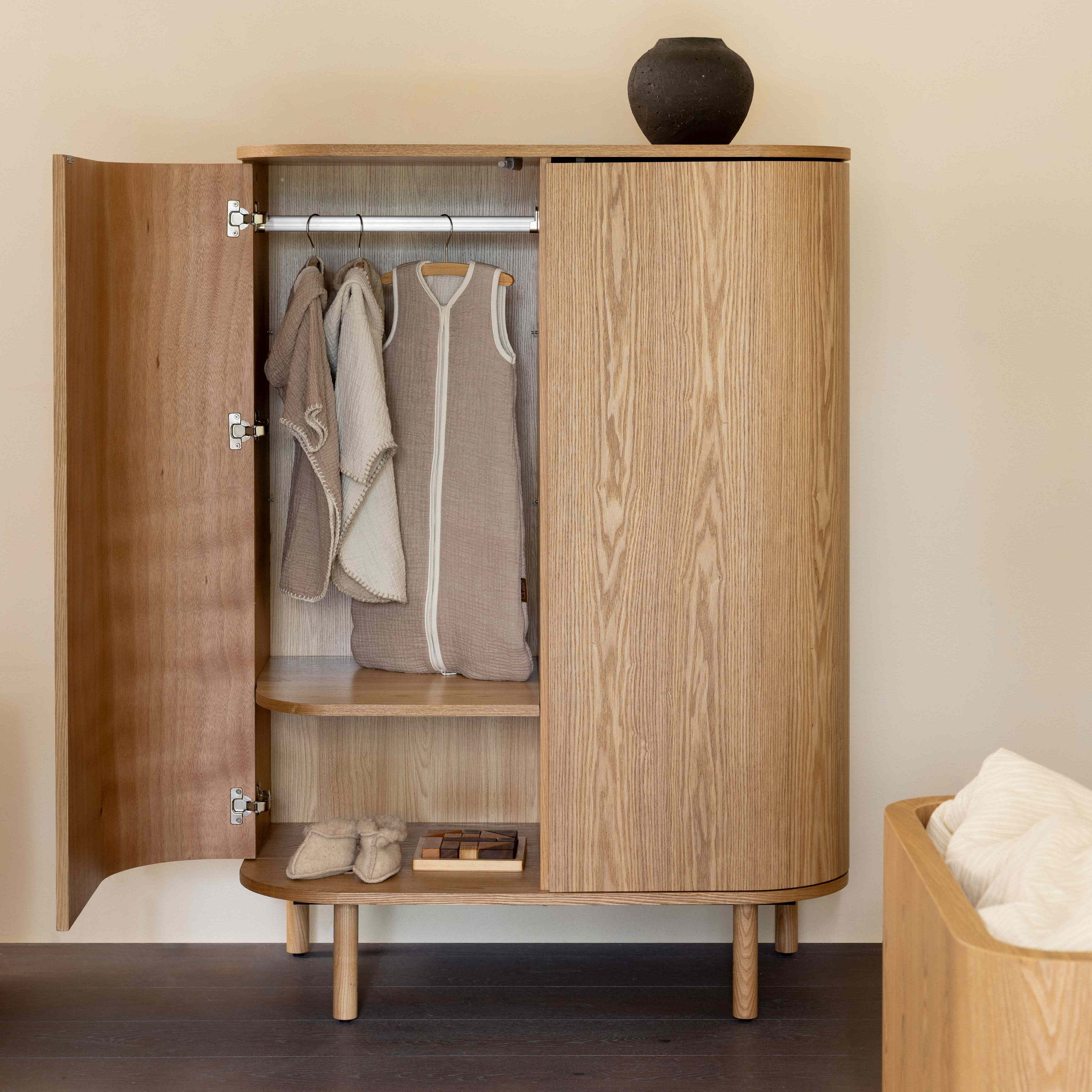 76 16 NM04-003_4.jpg